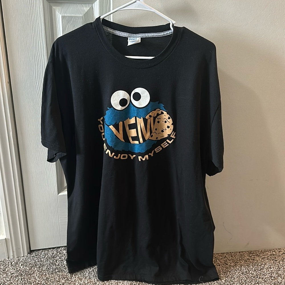 Mens Port & Company Phish (YEM) tee shirt